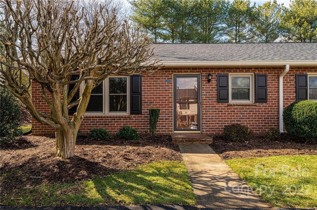 Property image 1 at 885 21st Avenue, Hickory, NC 28601