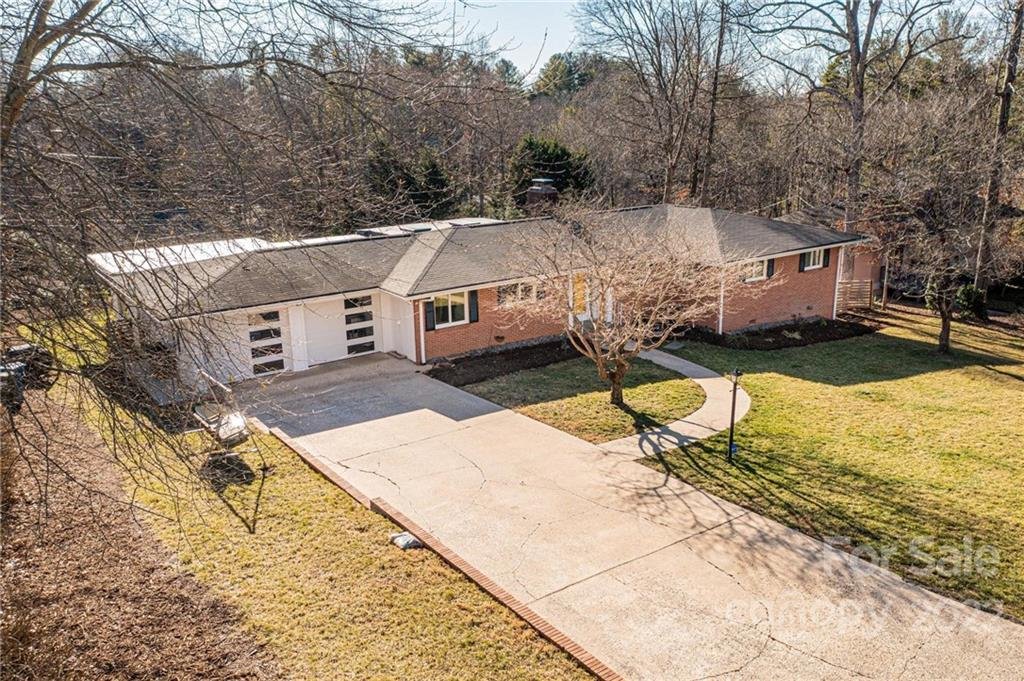 Property image 1 at 131 36th Avenue, Hickory, NC 28601