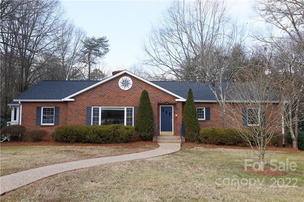 Property image 1 at 497 Ridgeway Avenue, Statesville, NC 28677
