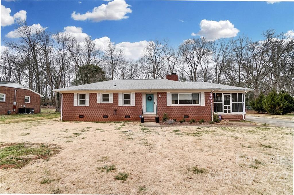 Property image 1 at 213 Madison Drive, Mount Holly, NC 28120