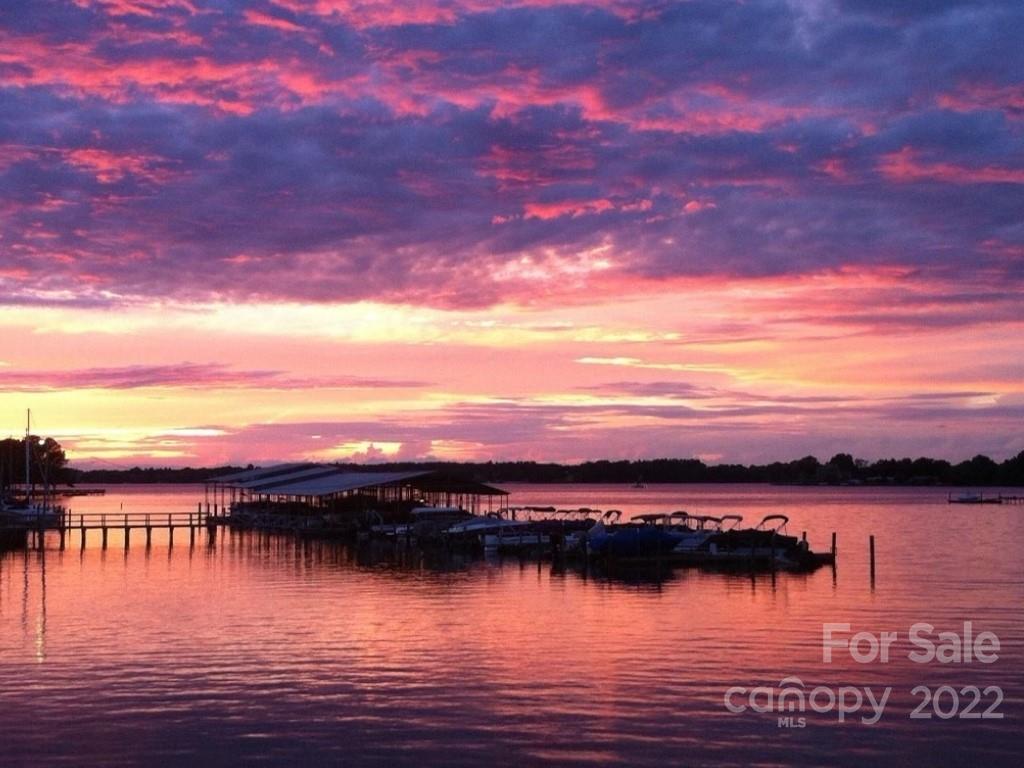 7511 Mariner Cove Drive