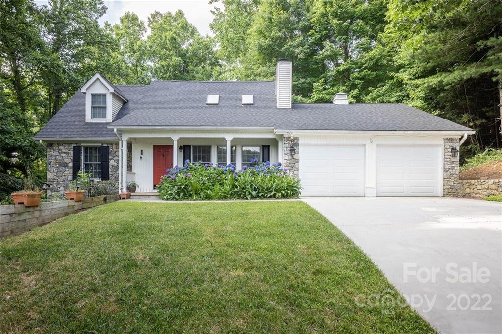 Property image 1 at 304 Jennifer Lane, Asheville, NC 28803