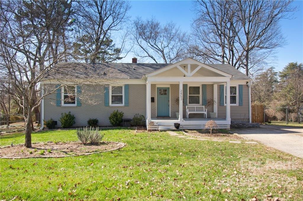 Property image 1 at 2453 Elkwood Circle, Charlotte, NC 28205