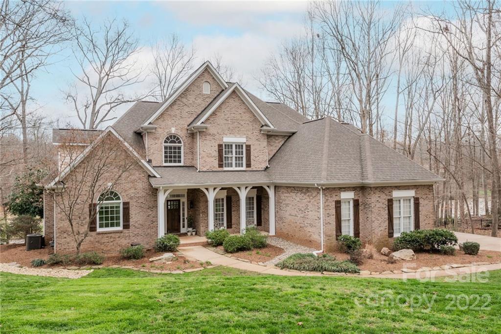 9013 Yellow Pine Court