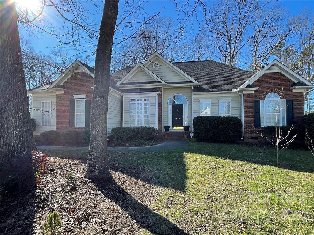 Property image 1 at 15026 Castlebridge Lane, Matthews, NC 28104