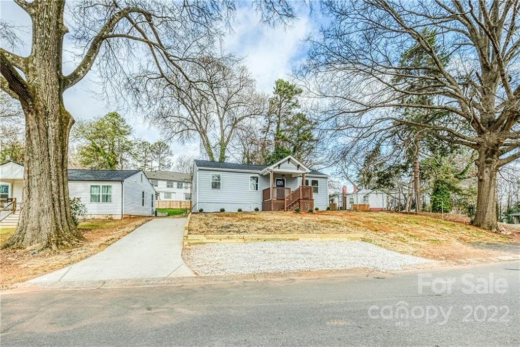 2443 Columbus Circle