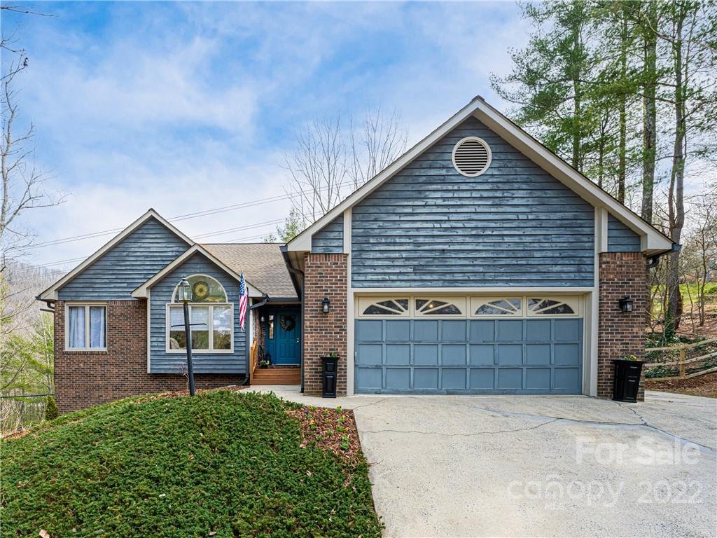 Property image 1 at 20 Moriah Lane, Asheville, NC 28803