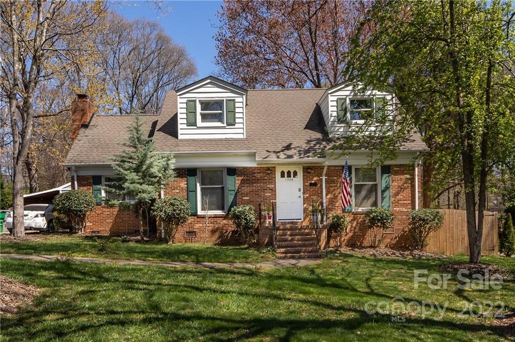 1326 Shady Bluff Drive