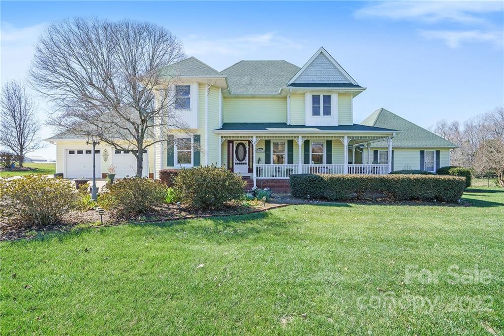 Property image 1 at 111 Persimmon Creek Road, Kings Mountain, NC 28086