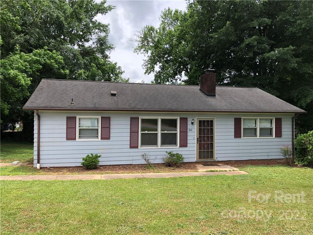 Property image 1 at 810 S Laurel Street, Lincolnton, NC 28092