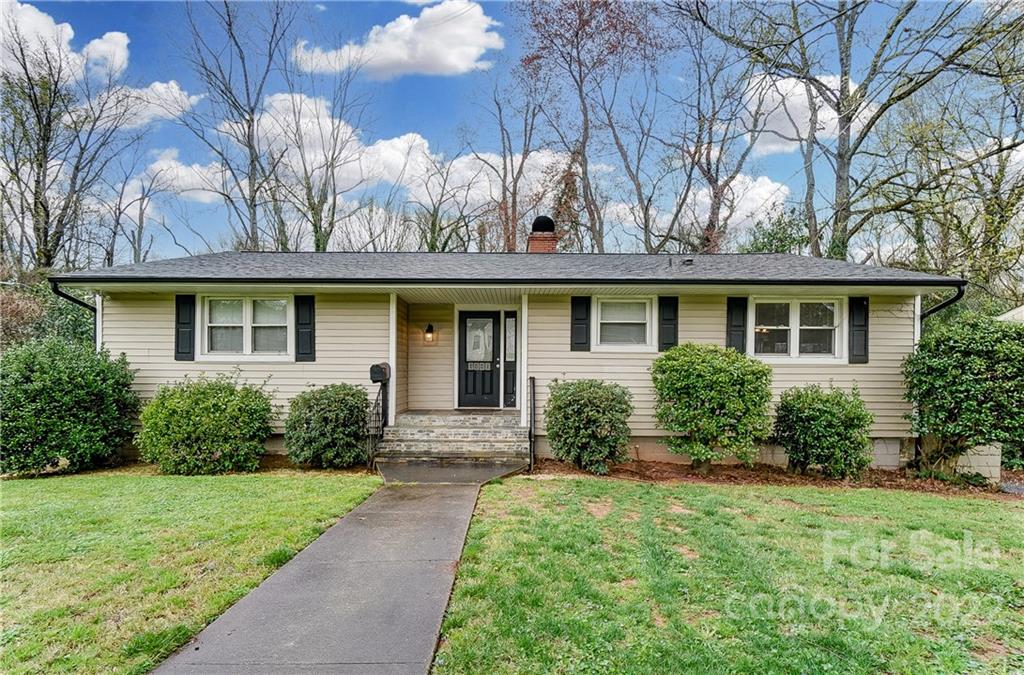 Property image 1 at 1001 Sewickley Drive, Charlotte, NC 28209