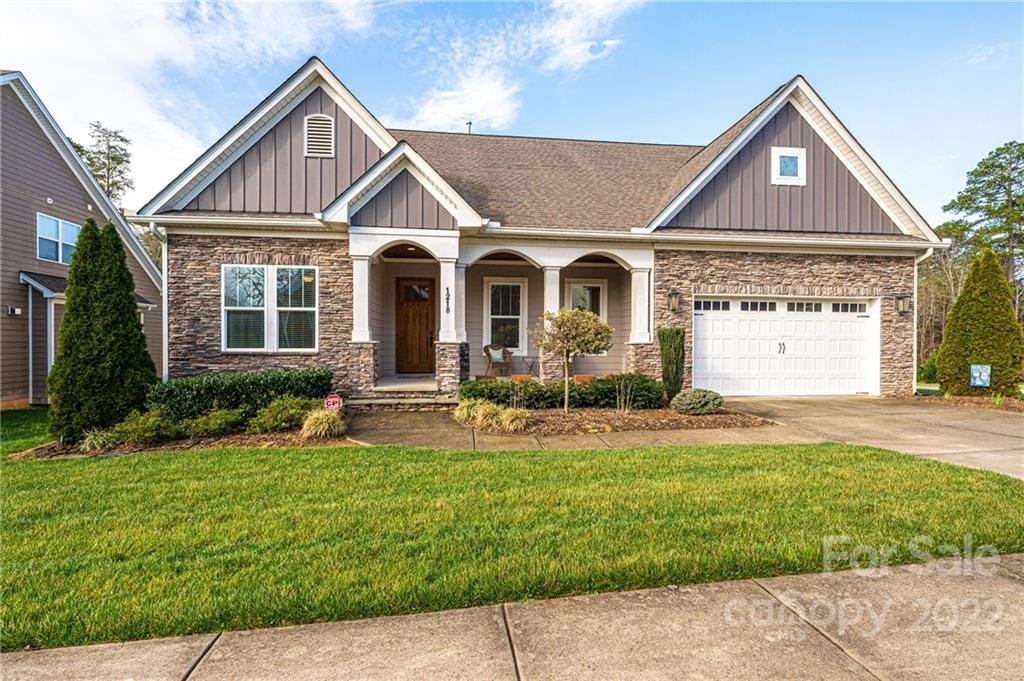 Property image 1 at 1218 39th Avenue, Hickory, NC 28601