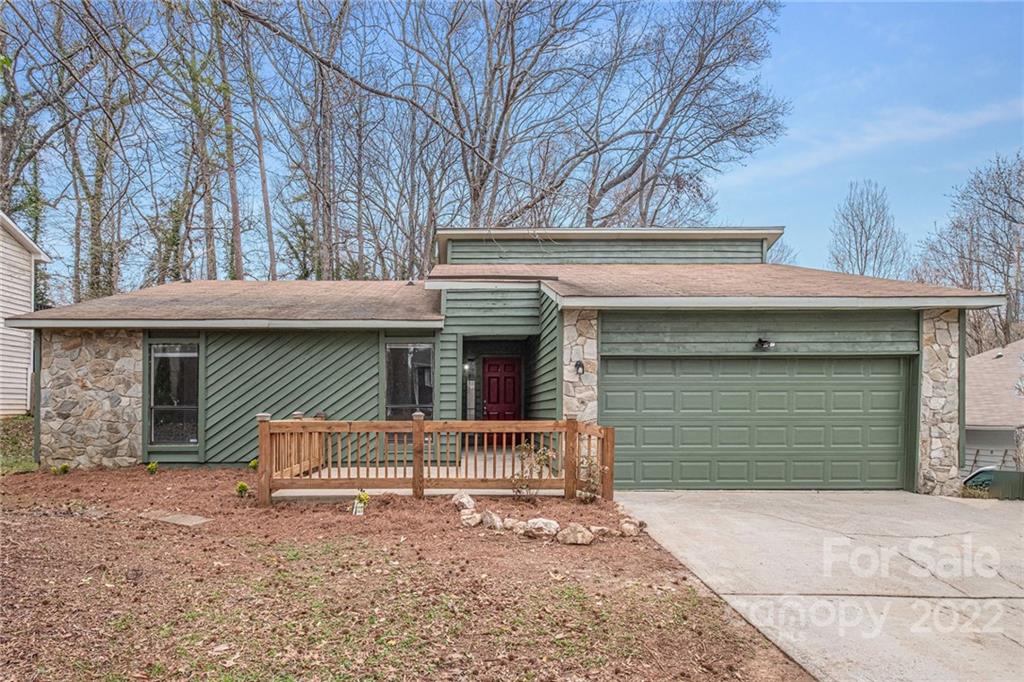 Property image 1 at 4607 Cricklewood Lane, Charlotte, NC 28212