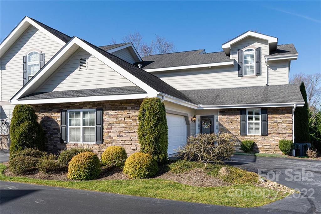 Property image 1 at 185 Towne Place Drive, Hendersonville, NC 28792