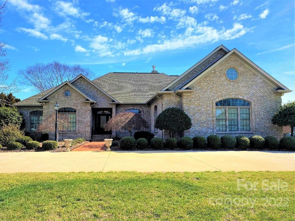 318 Laurel Valley Way