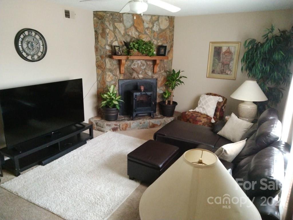 5805 Hunting Ridge Lane