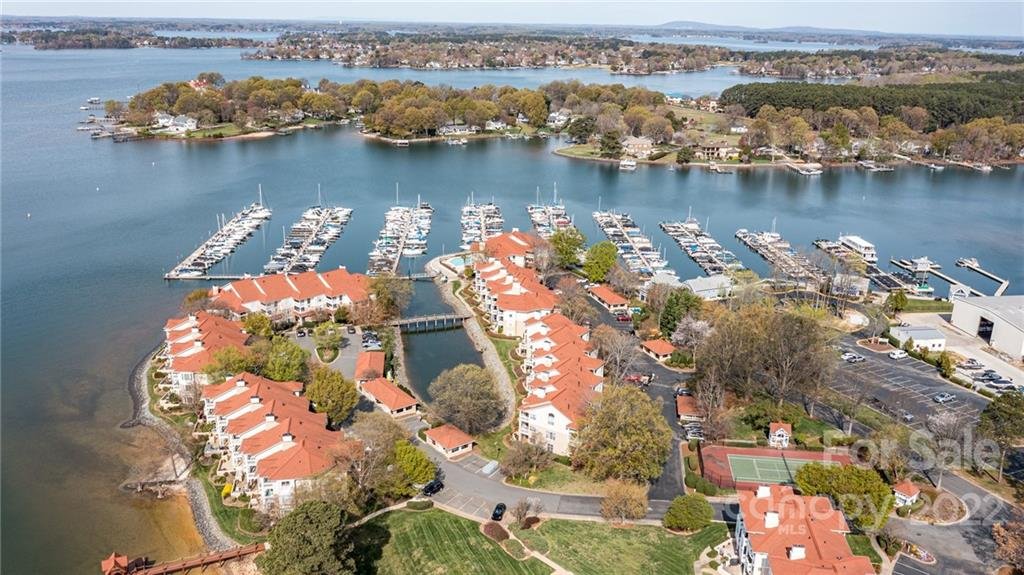 Property image 1 at 18009 Kings Point Drive, Cornelius, NC 28031