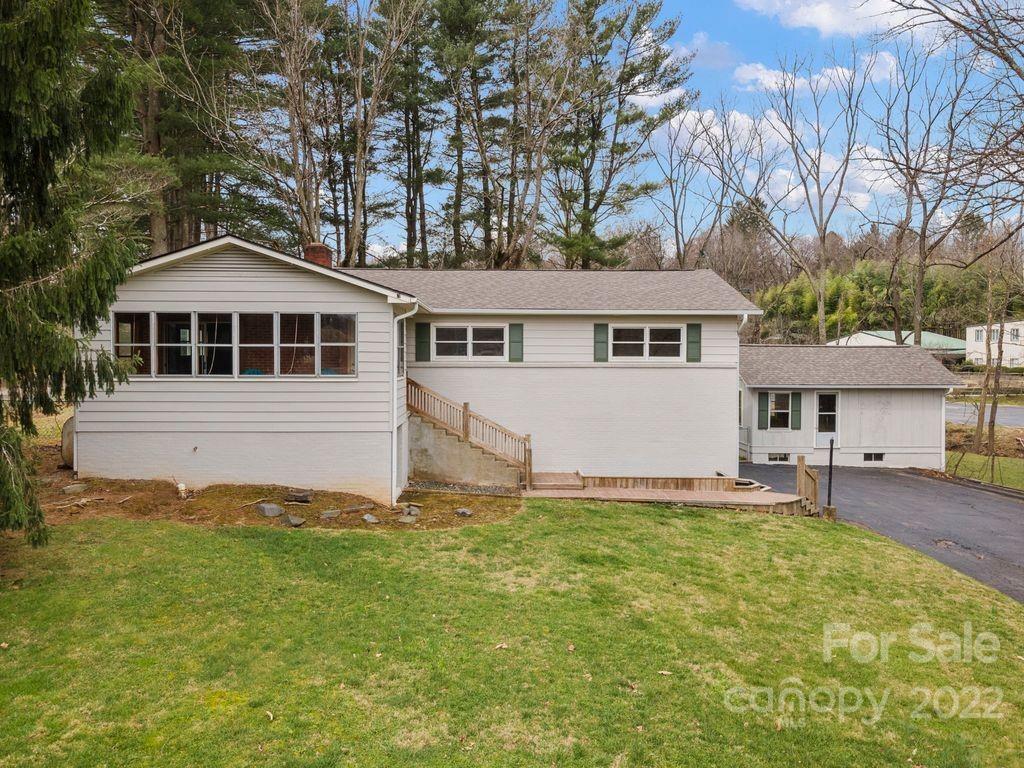 Property image 1 at 15 S Bear Creek Road, Asheville, NC 28806