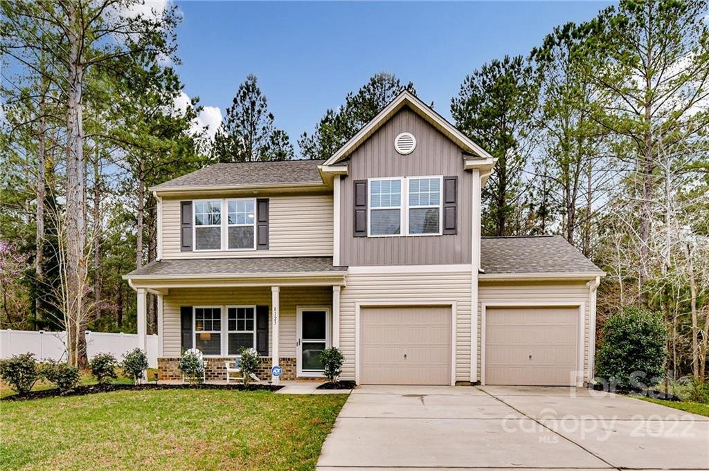 8123 Mossy Rock Road