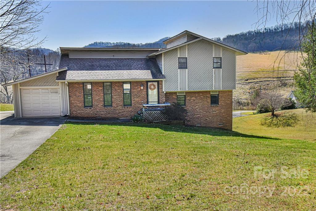 Property image 1 at 19 Sun Up Lane, Candler, NC 28715