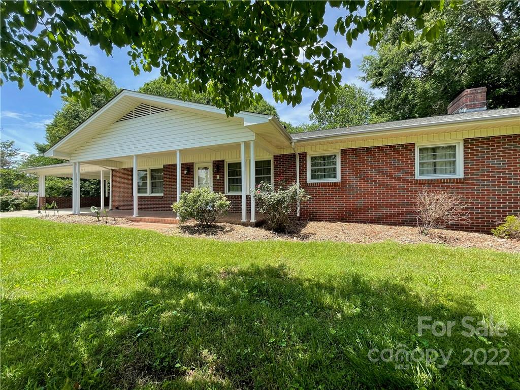 Property image 1 at 341 27th Street Drive, Hickory, NC 28601