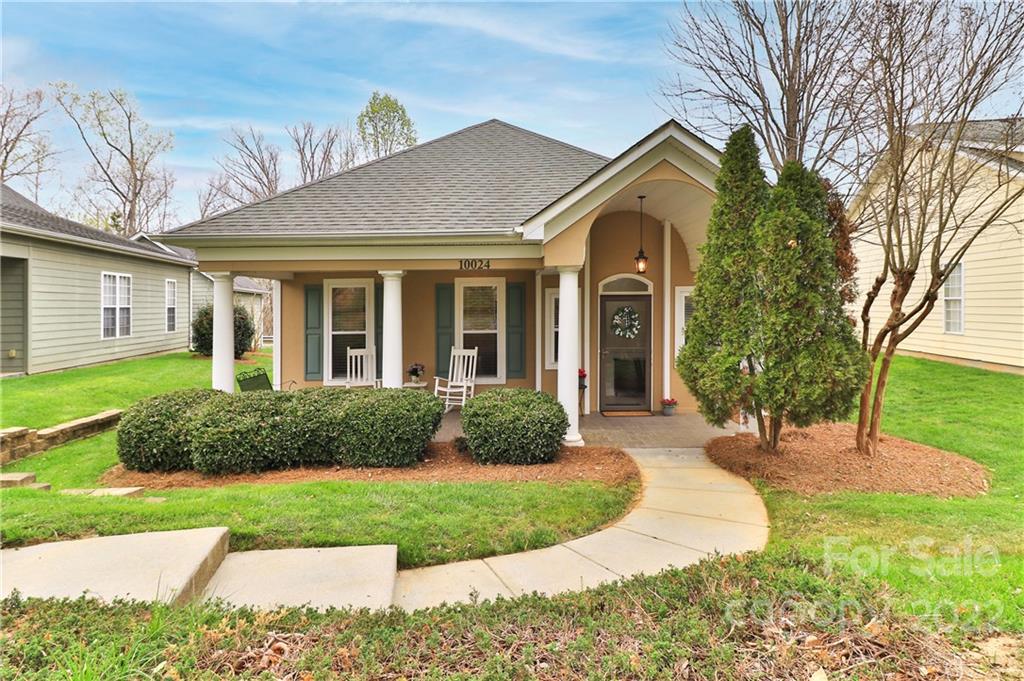 Property image 1 at 10024 Bishops Gate Boulevard, Pineville, NC 28134