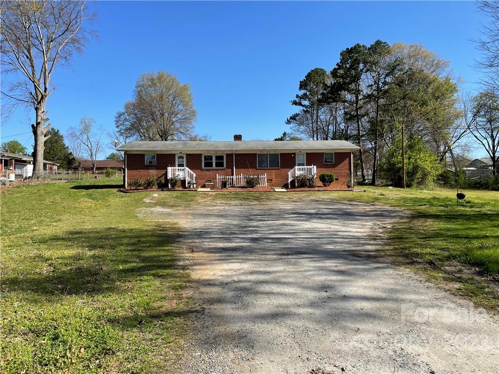 Property image 1 at 2420 4th Avenue, Hickory, NC 28602