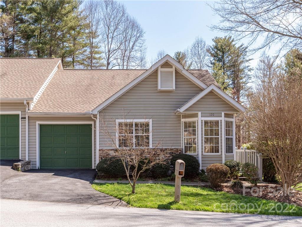 Property image 1 at 120 Laurel Park Place, Hendersonville, NC 28791