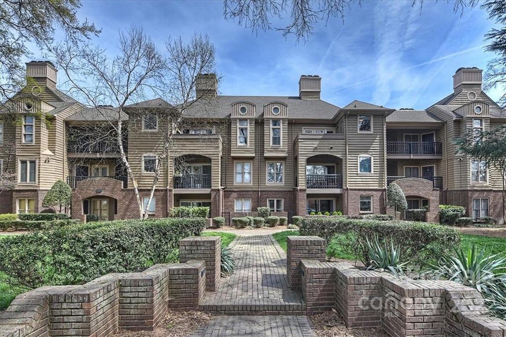 Property image 1 at 1109 E Morehead Street, Charlotte, NC 28204