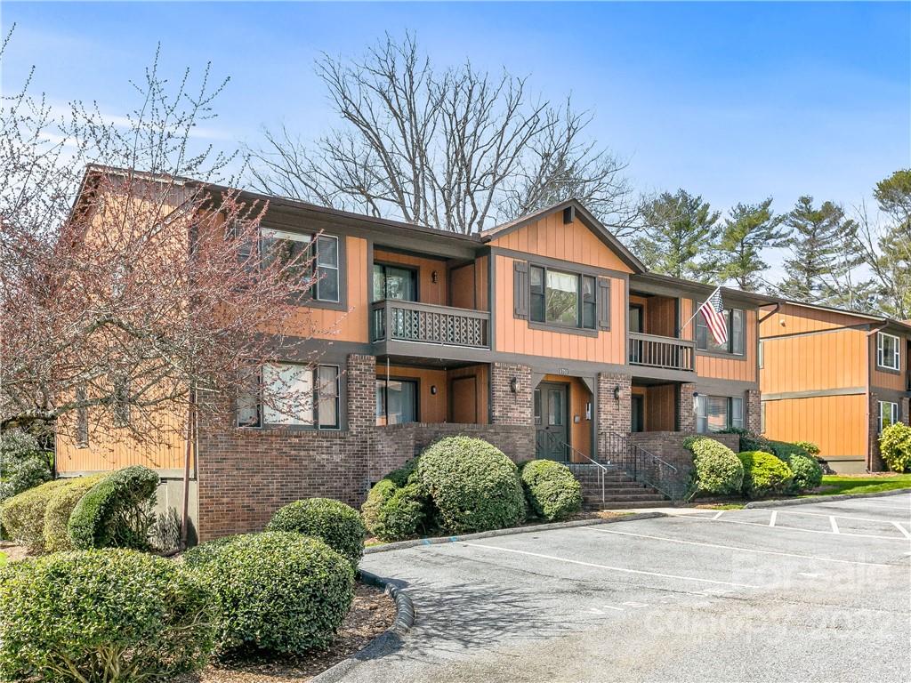 Property image 1 at 1751 Haywood Manor Road, Hendersonville, NC 28791