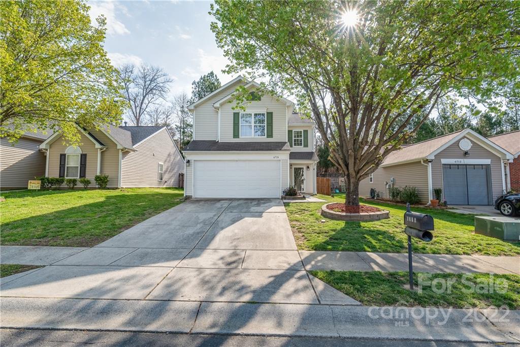 Property image 1 at 6716 Commack Drive, Charlotte, NC 28216