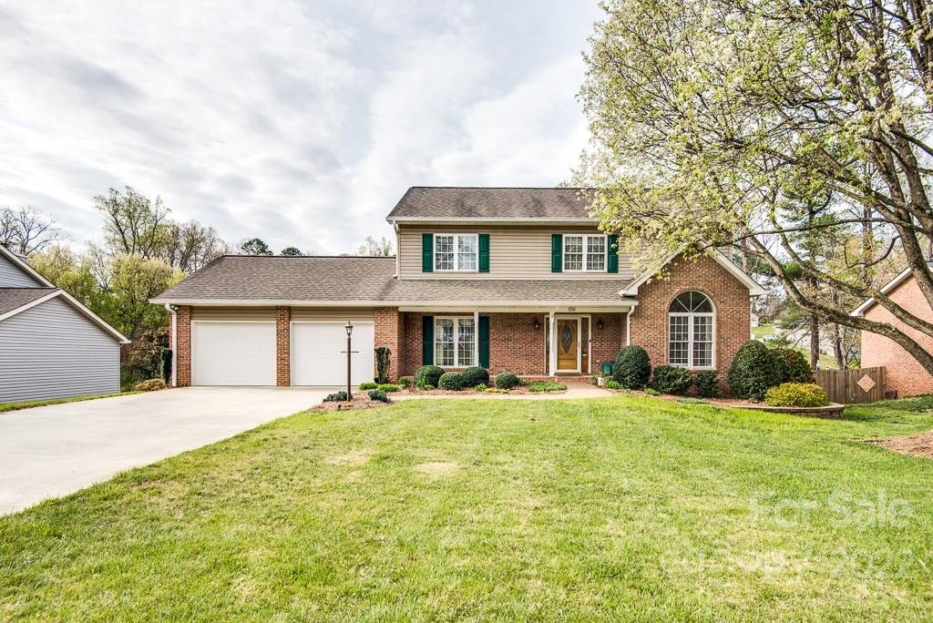 Property image 1 at 228 31st Avenue Court, Hickory, NC 28601