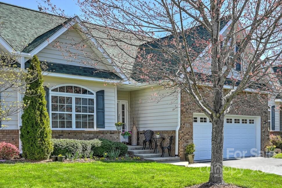 Property image 1 at 111 Victoria Park Drive, Hendersonville, NC 28792