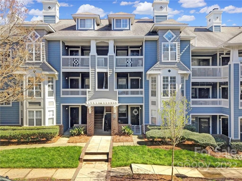 Property image 1 at 2209 Sumner Green Avenue, Charlotte, NC 28203