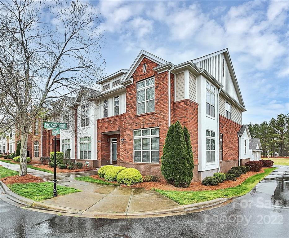 Property image 1 at 14204 Baudelaire Court, Davidson, NC 28036