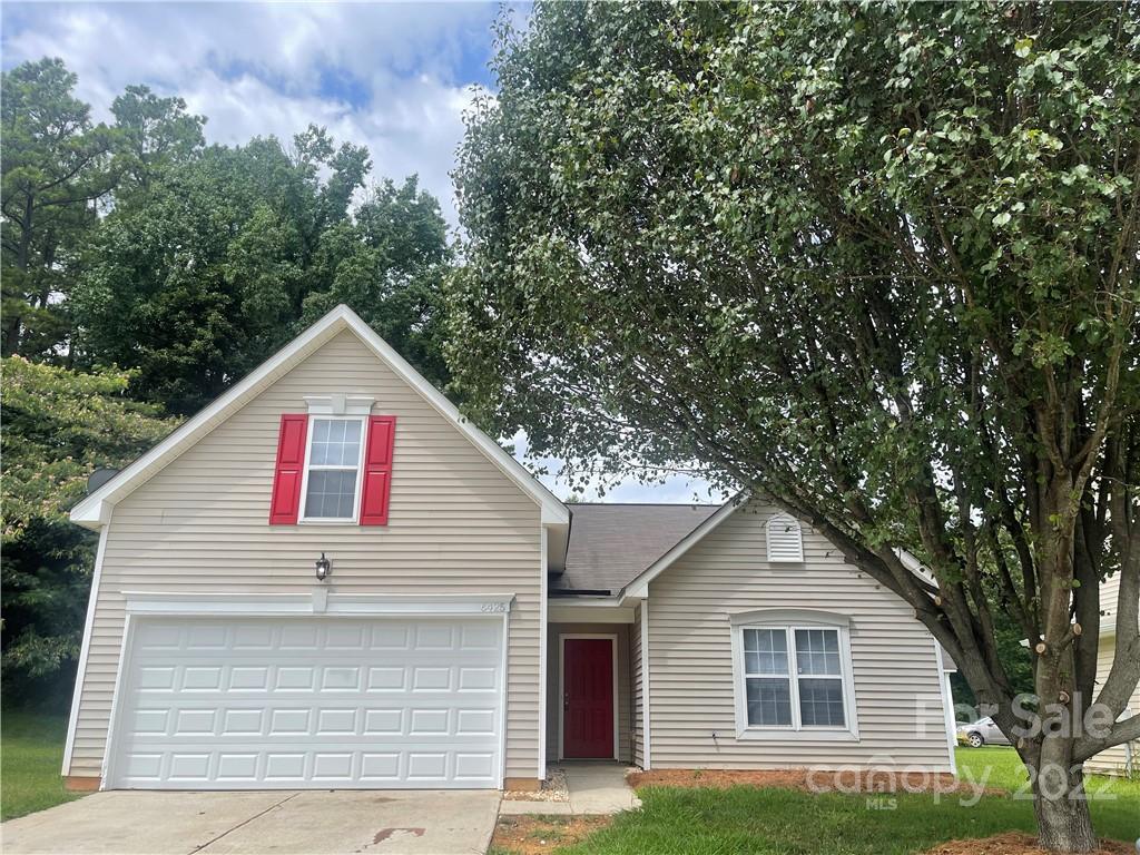 Property image 1 at 6425 Sunman Road, Charlotte, NC 28216