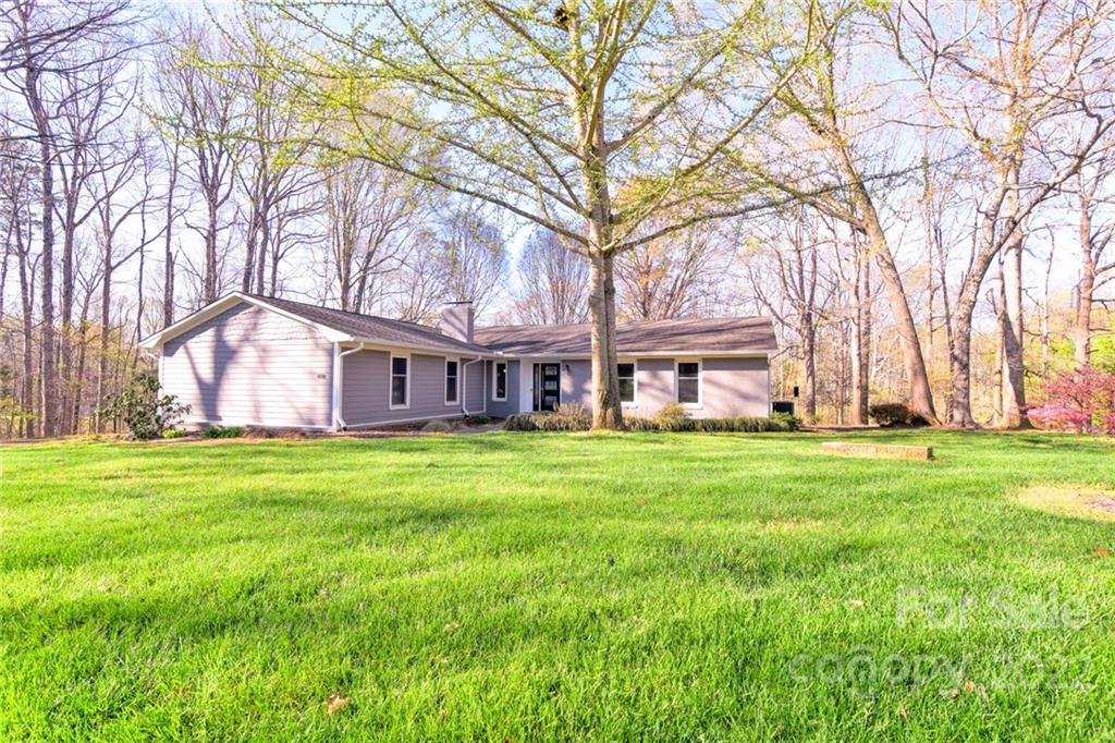 Property image 1 at 1118 S Magnolia Street, Mooresville, NC 28115