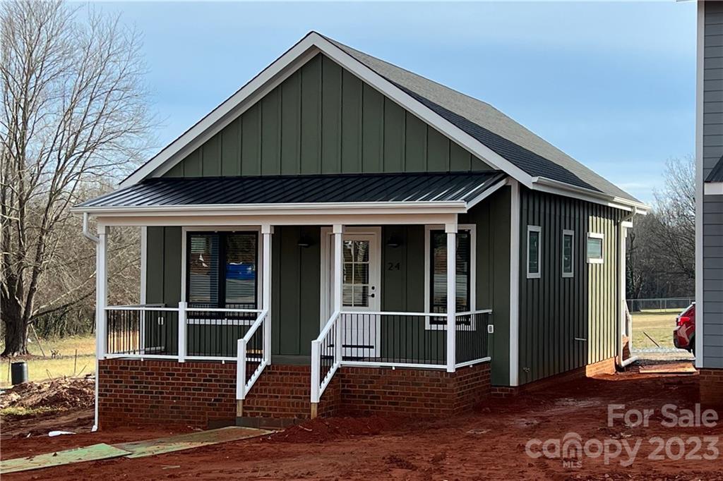 Property image 1 at 24 Cottage Court, Granite Falls, NC 28630