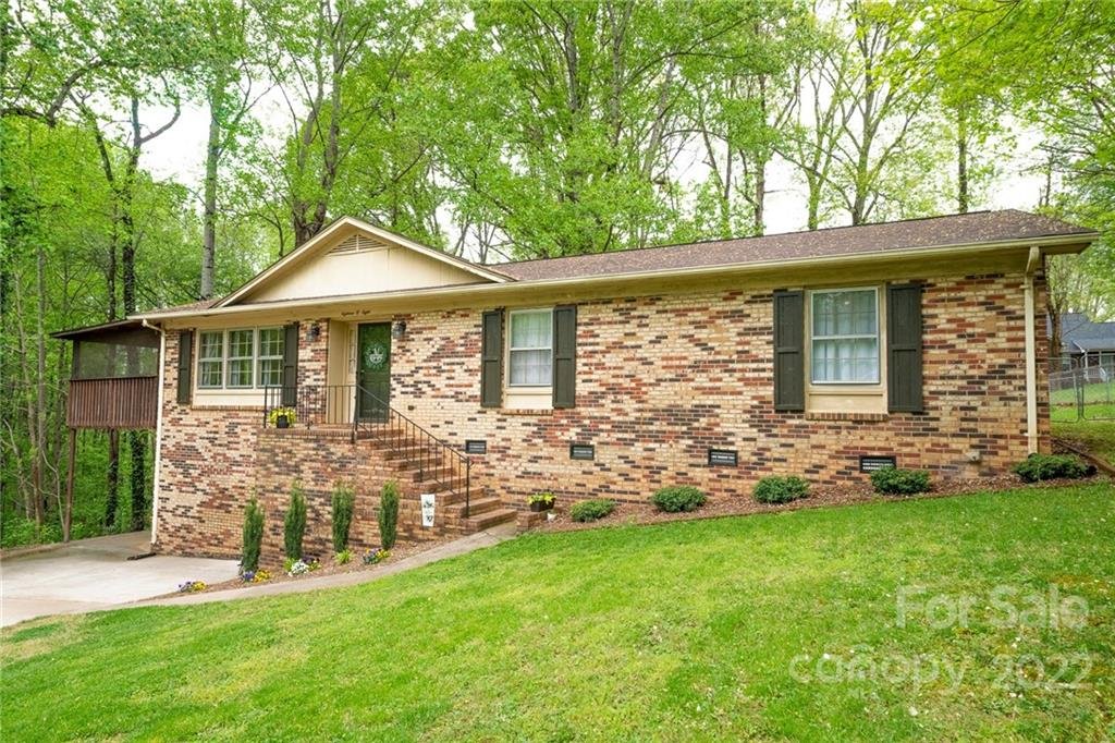 Property image 1 at 1808 Alpine Lane, Gastonia, NC 28054