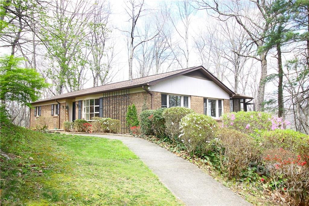 Property image 1 at 238 Spicewood Lane, Hendersonville, NC 28791