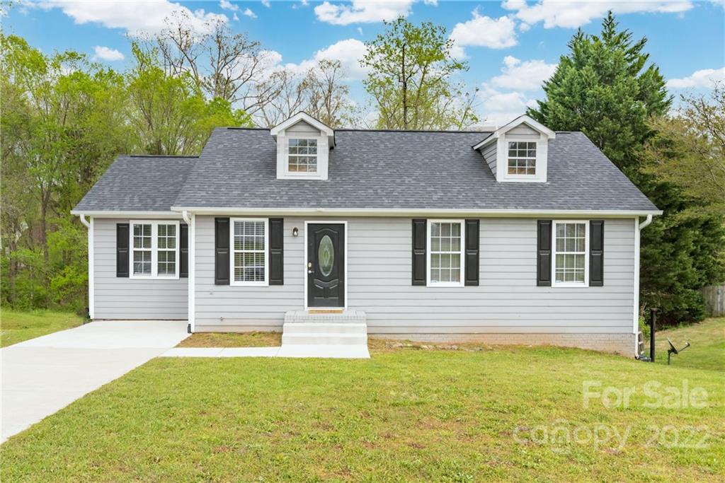 Property image 1 at 11018 Astoria Drive, Charlotte, NC 28262