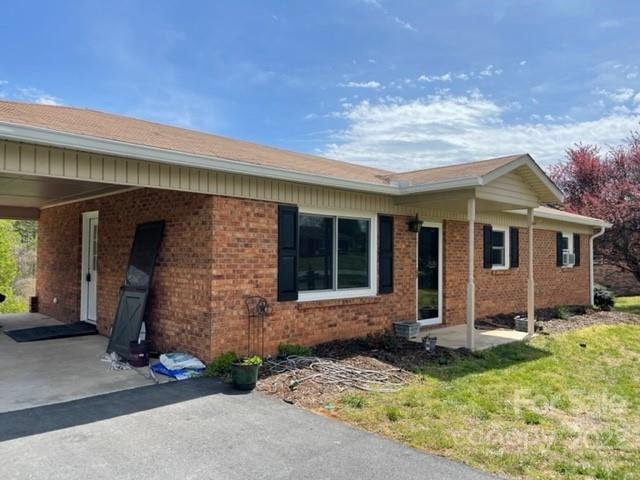 Property image 1 at 2609 Raintree Street, Connelly Springs, NC 28612