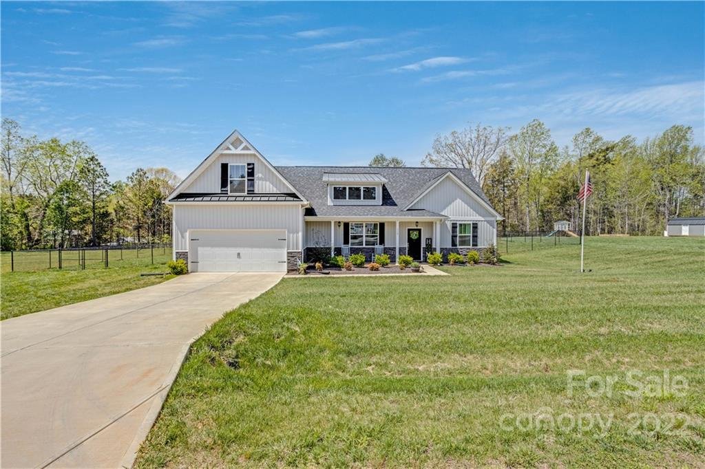 Property image 1 at 113 Spring Creek Drive, Mount Holly, NC 28120