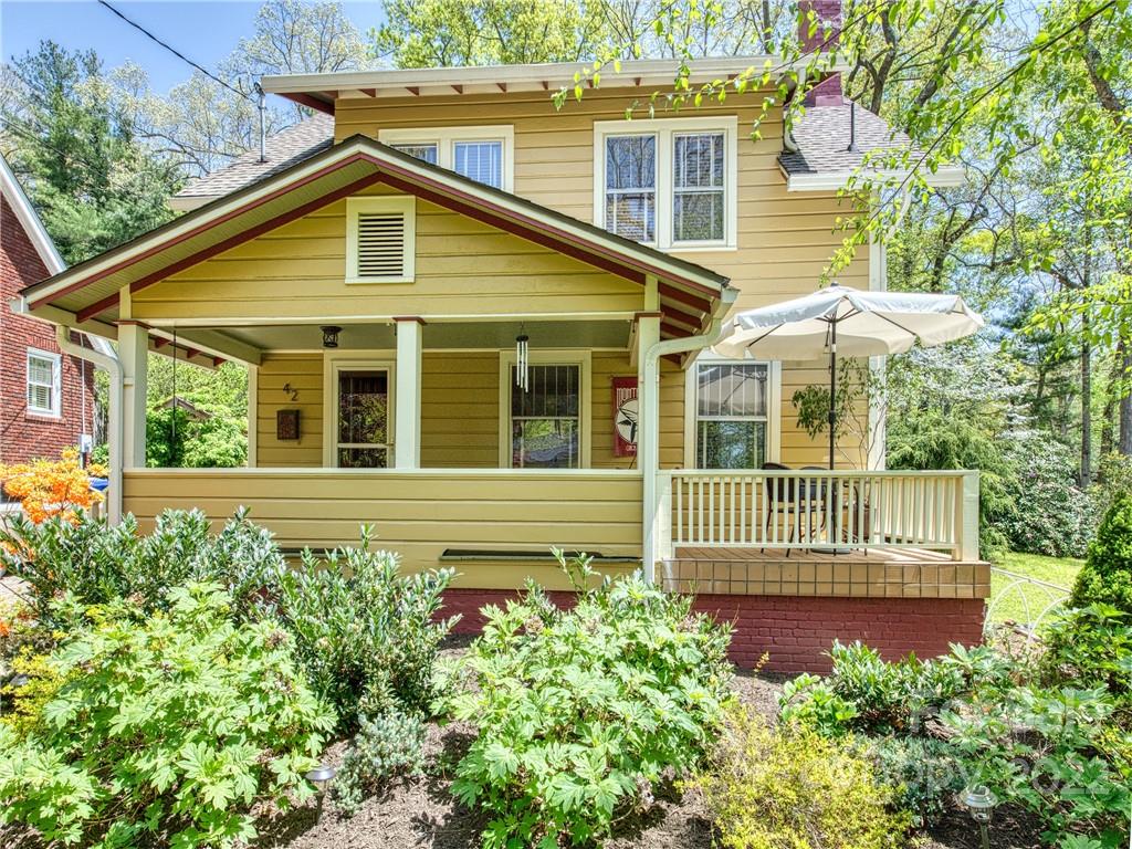 Property image 1 at 42 Westover Drive, Asheville, NC 28801