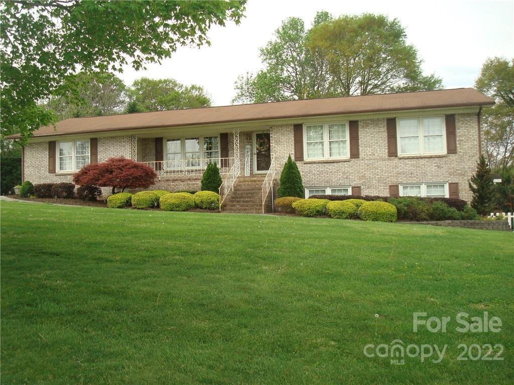 Property image 1 at 1701 Essen Lane, Gastonia, NC 28054