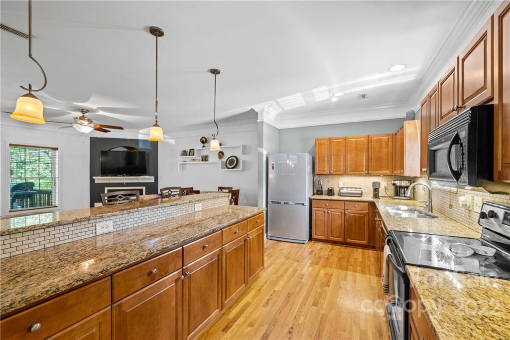 4311 Laurel Hill Lane