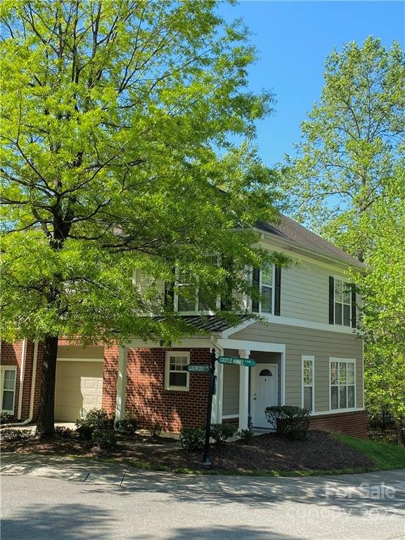 14002 Castle Abbey Lane