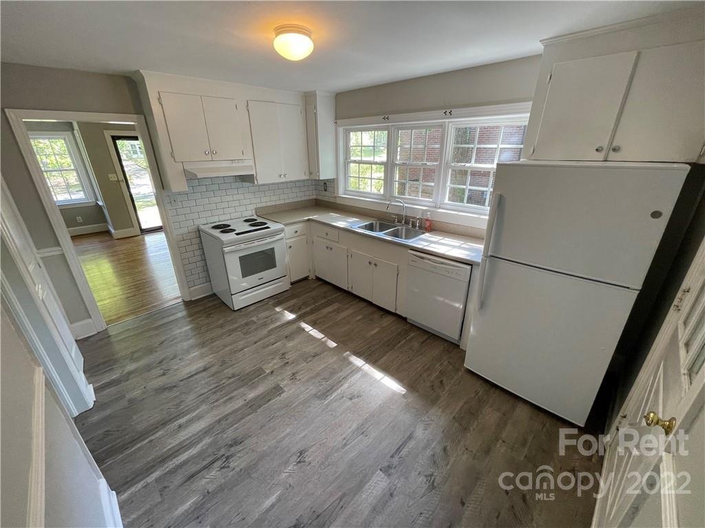 Property image 1 at 2214 Arnold Drive, Charlotte, NC 28205