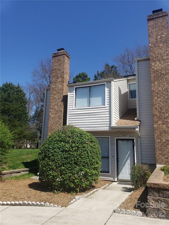 Property image 1 at 10913 Carmel Crossing Road, Charlotte, NC 28226