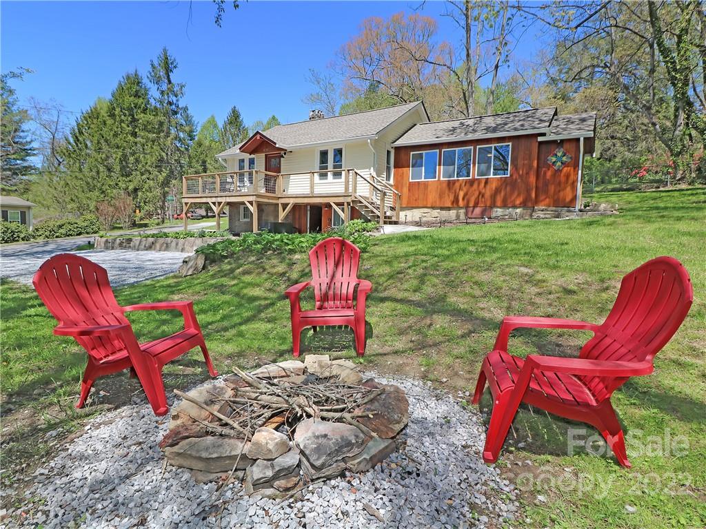 Property image 1 at 811 Miami Terrace, Hendersonville, NC 28791